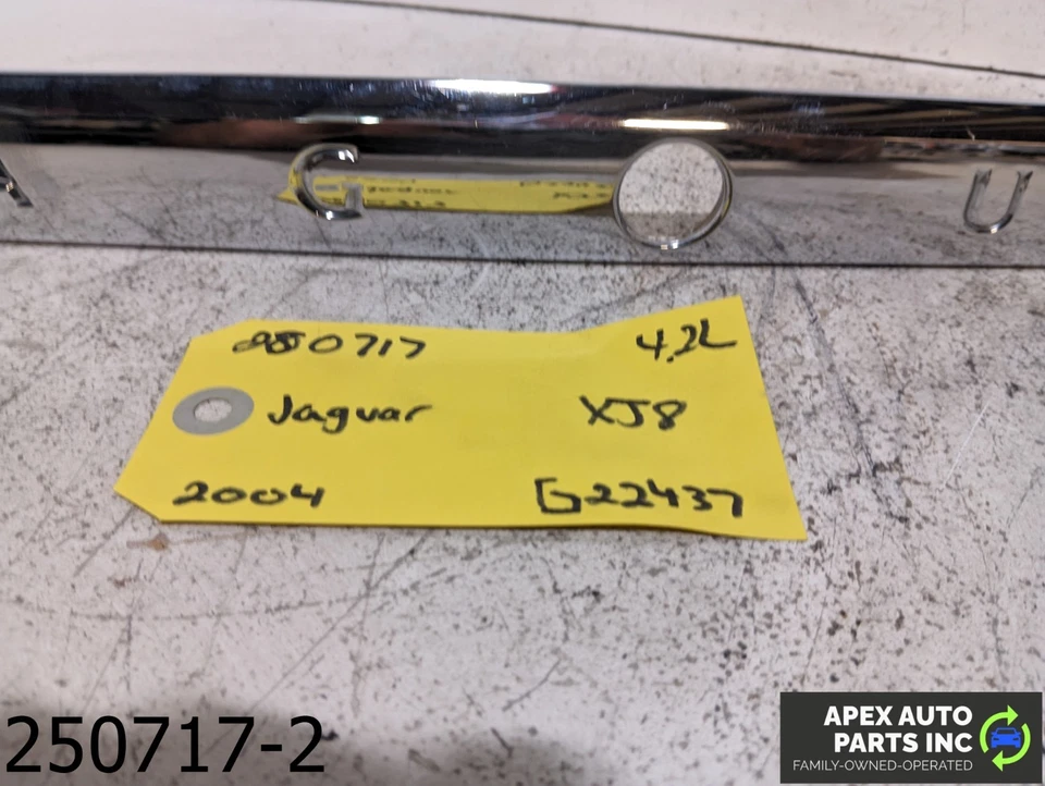 OEM 2004-2007 Jaguar XJ8 4.2L Rear Trunk Lid Chrome Trim Molding Strip CHROME Foto 2 de 4
