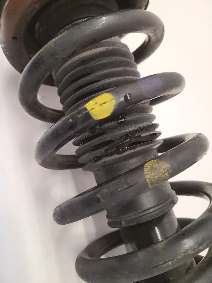 2006-2008 HYUNDAI AZERA RH Strut Front Right 546113L041 06-08 Foto 3 de 4