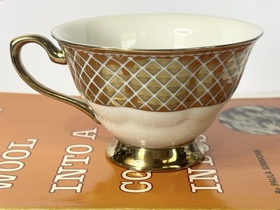 Ciroa Luxe Lattice Gold Footed Teacup Cup White w/Lattice Gold Pattern Cup Only