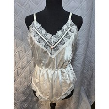 Ashley Taylor Vintage White Satin Lace Teddy Bodysuit Rosette Large 7087 USA