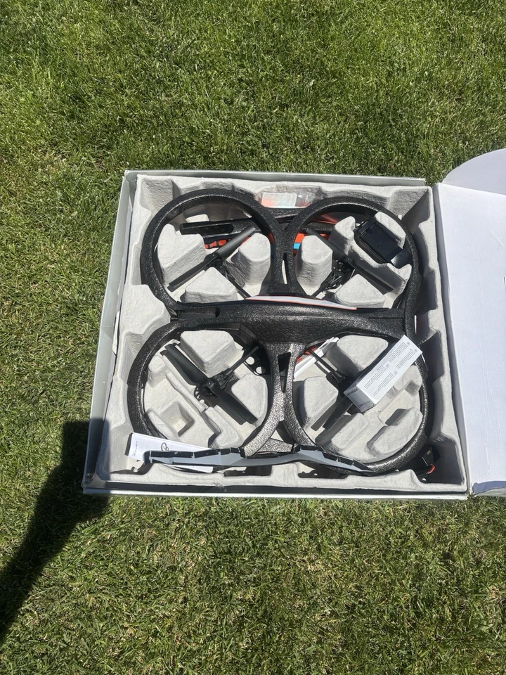 Parrot AR.Drone 2.0 OB - Drone - Image 2 of 2