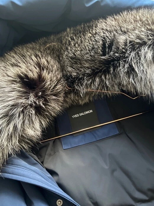 Yves Salomon Men’s Navy Down Jacket With Fox Fur Trim RRP £1350 - Image 4 of 4