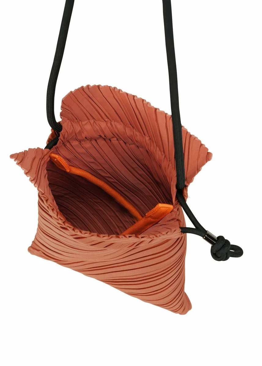 PLEATS PLEASE ISSEY MIYAKE LEATHER LIKE PLEATS BAG Japan Limited