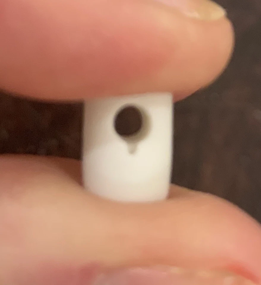 6pcs White Cylinder Toggles Suits 2mm Cord / Stopper Spring Lock End 18mm X 6mm - Image 3 of 4