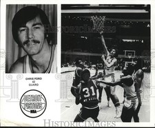 1975 Press Photo Detroit Pistons Basketball Team Guard Chris Ford In Middle