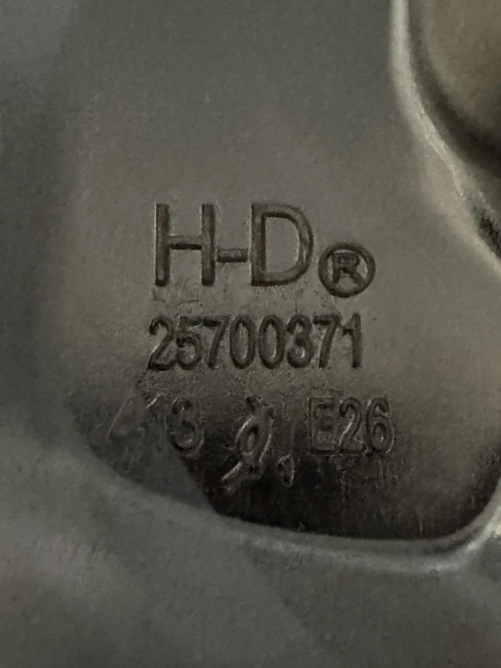 Harley Davidson Milwaukee 2017-2025 ocho cajas basculantes cromadas cubiertas de caja Foto 2 de 3