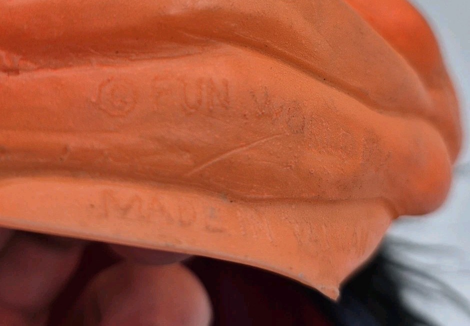 VINTAGE HALLOWEEN MASK FUN WORLD DIV. MADE IN TAIWAN B8