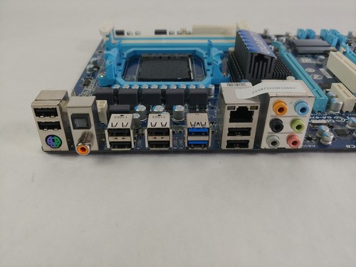 Placa madre de escritorio Gigabyte GA-870A-USB3 AMD Socket AM3+ DDR3 SDRAM - Imagen 3 de 6