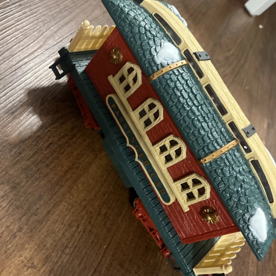 New Bright - The Holiday Express Animated Passenger Car Train - Image 4 of 4