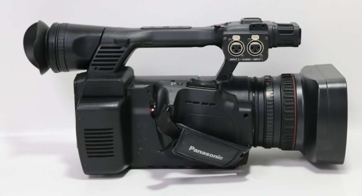 Panasonic AG-AC130 (32 GB) High Definition AVC, AVCHD