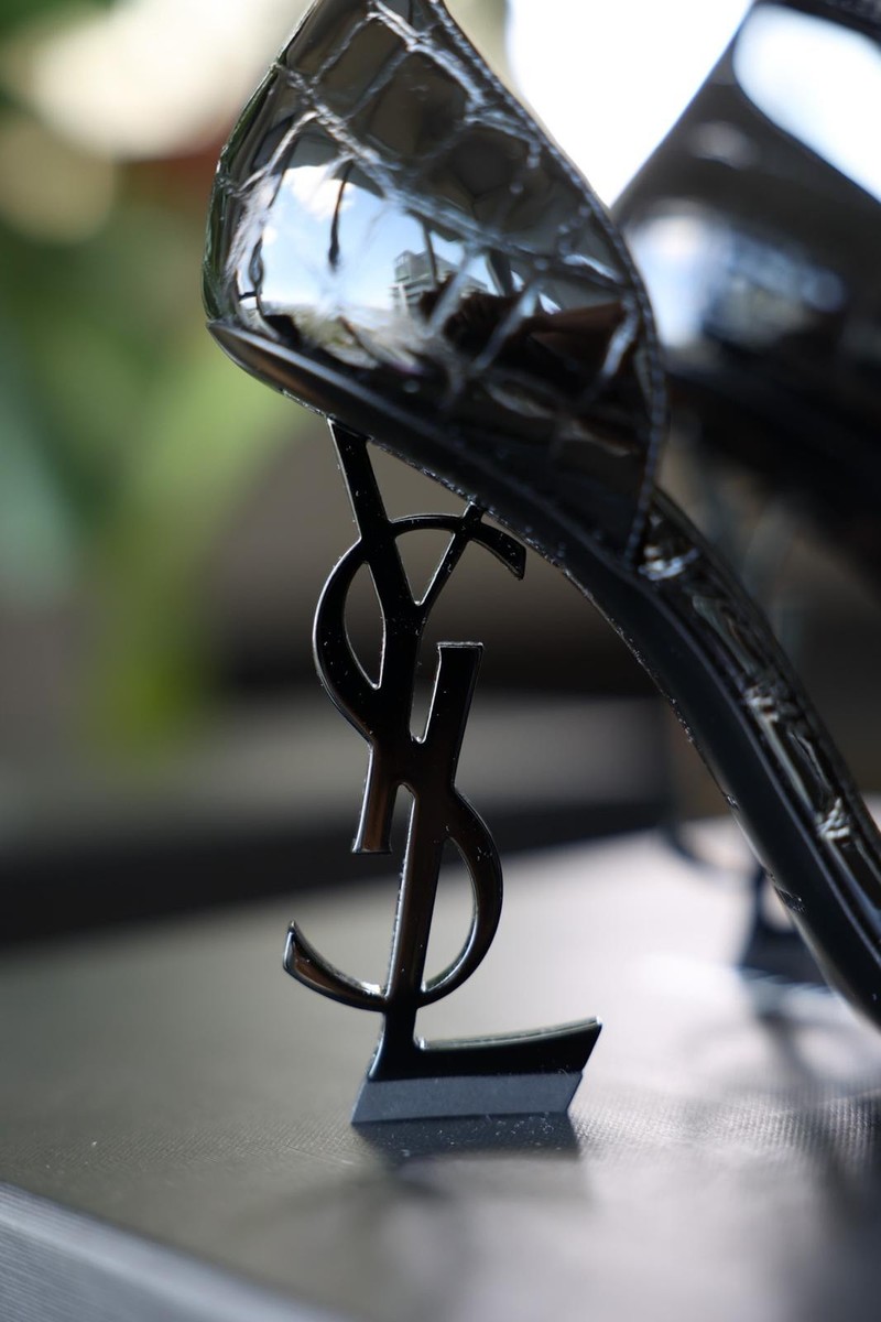 YSL OPYUM SANDALS IN CROCODILE-EMBOSSED LEATHER BLACK Yves Saint