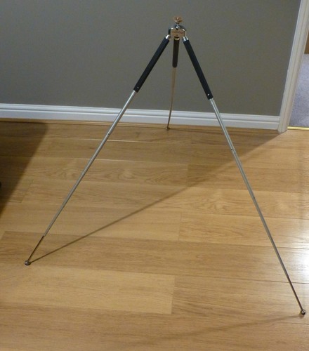FOLD FLAT BILORA BILORET 1017 TABLE TOP-TRAVEL TRIPOD EXTENDS from 26cm to 110cm - Picture 2 of 6
