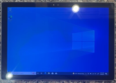 Microsoft Surface Pro 4 1724 (4GB ,Intel I5-6300u , 128GB) Laptop. Condition A+