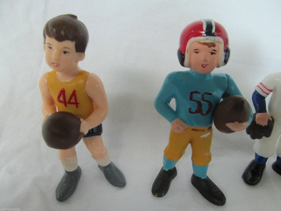 Lote De Colección Wilton Cake Toppers Baloncesto Fútbol Béisbol Adolescente Swingers Foto 2 de 4