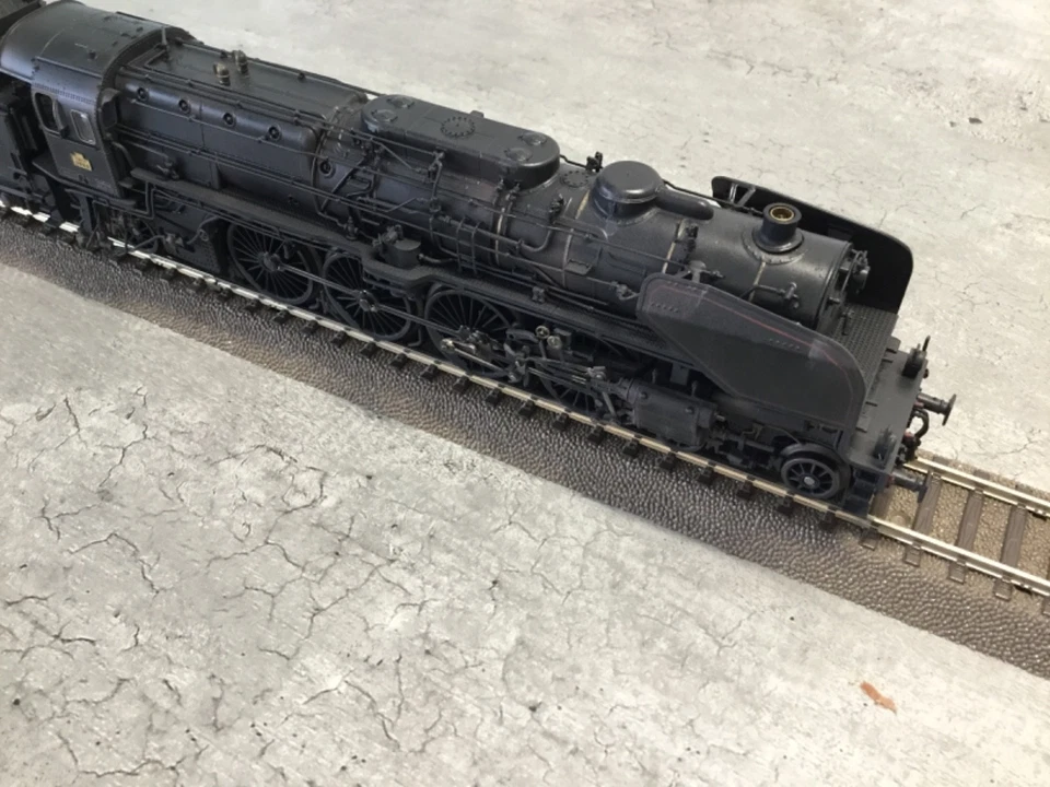 Trix 25241 H0 Dampflok SNCF 241 A 04, gealtert patiniert by Wolbink, wie 22941 - Bild 2 von 4