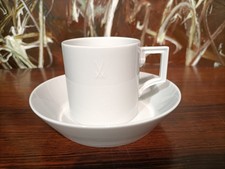 MEISSEN Wei&szlig;, edle Espressotasse mit Untertasse  I. Wahl