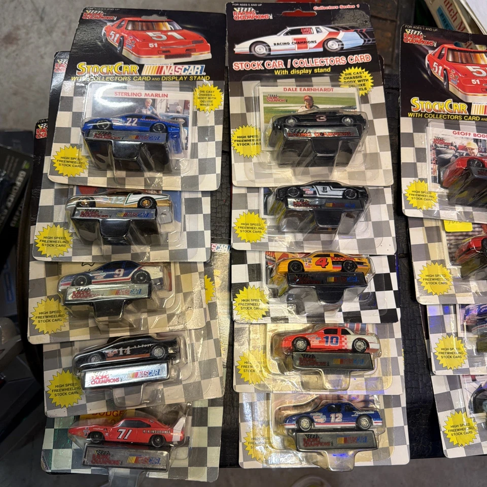 Lote de 14 coches de colección Nascar 1991 y 1994 Racing Champions escala 1:64 con tarjetas Foto 2 de 4