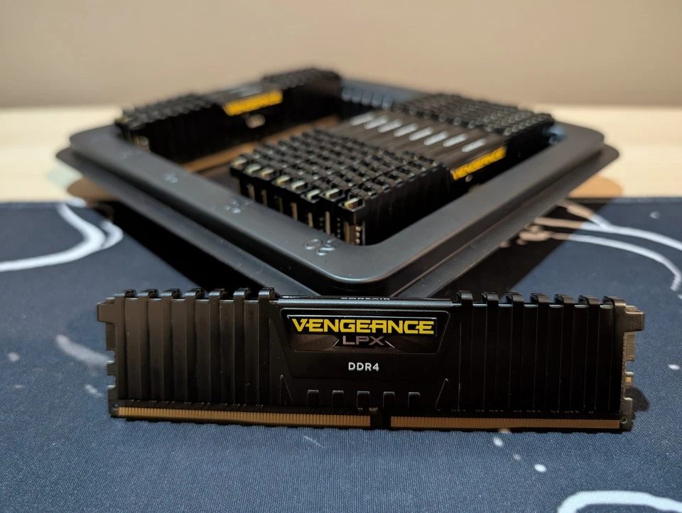 16GB Corsair Vengeance LPX DDR4 2666MHz (2 x 8GB Kit) CM4X8GF2666C16K4 - Image 2 of 2