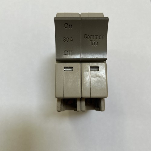 SQUARE D TRILLIANT SDT230 30 AMP 120/240 V DOUBLE POLE 2P CIRCUIT BREAKER TESTED