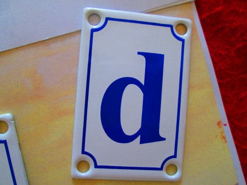 Hausnummer Emaille a b c d Zusatz blauer Buchstabe weißer Hinterg 4cm x 6cm - Picture 5 of 5