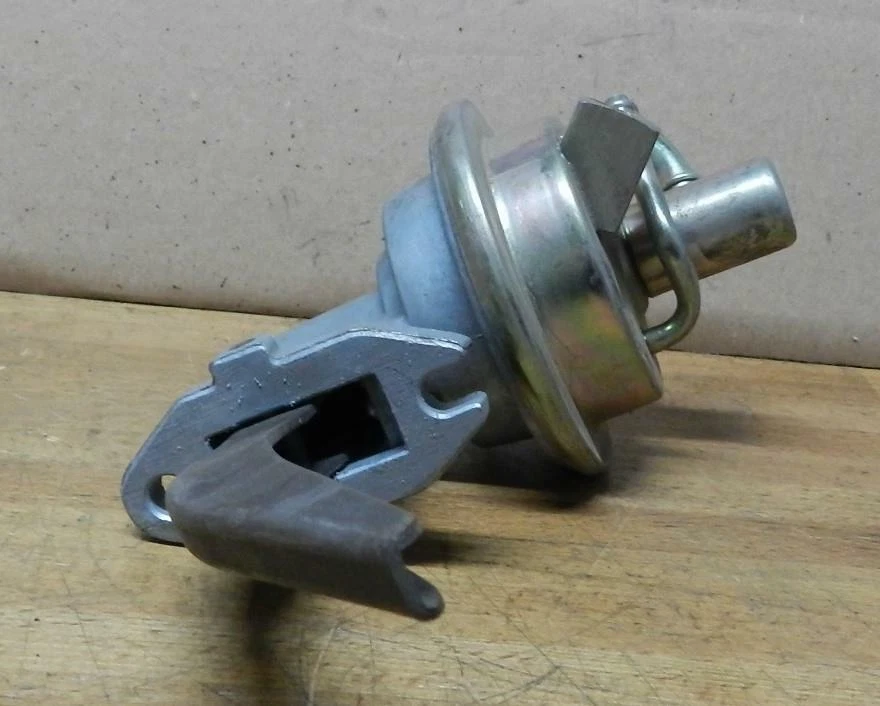 Oldsmobile 442 W30 98 Cutlass F85 455 1970 bomba de combustible nueva 70412 fecha D2 Foto 4 de 4