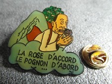 TRES RARE PINS PIN'S - MITTERRAND - PRESIDENT - LA ROSE D'ACCORD - CARICATURE