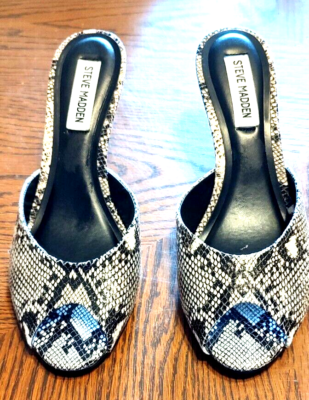 【Steve Madden】ロウ織りミュール NEW STEVE MADDEN Rowe Animal Print Snakeskin Mules Heels