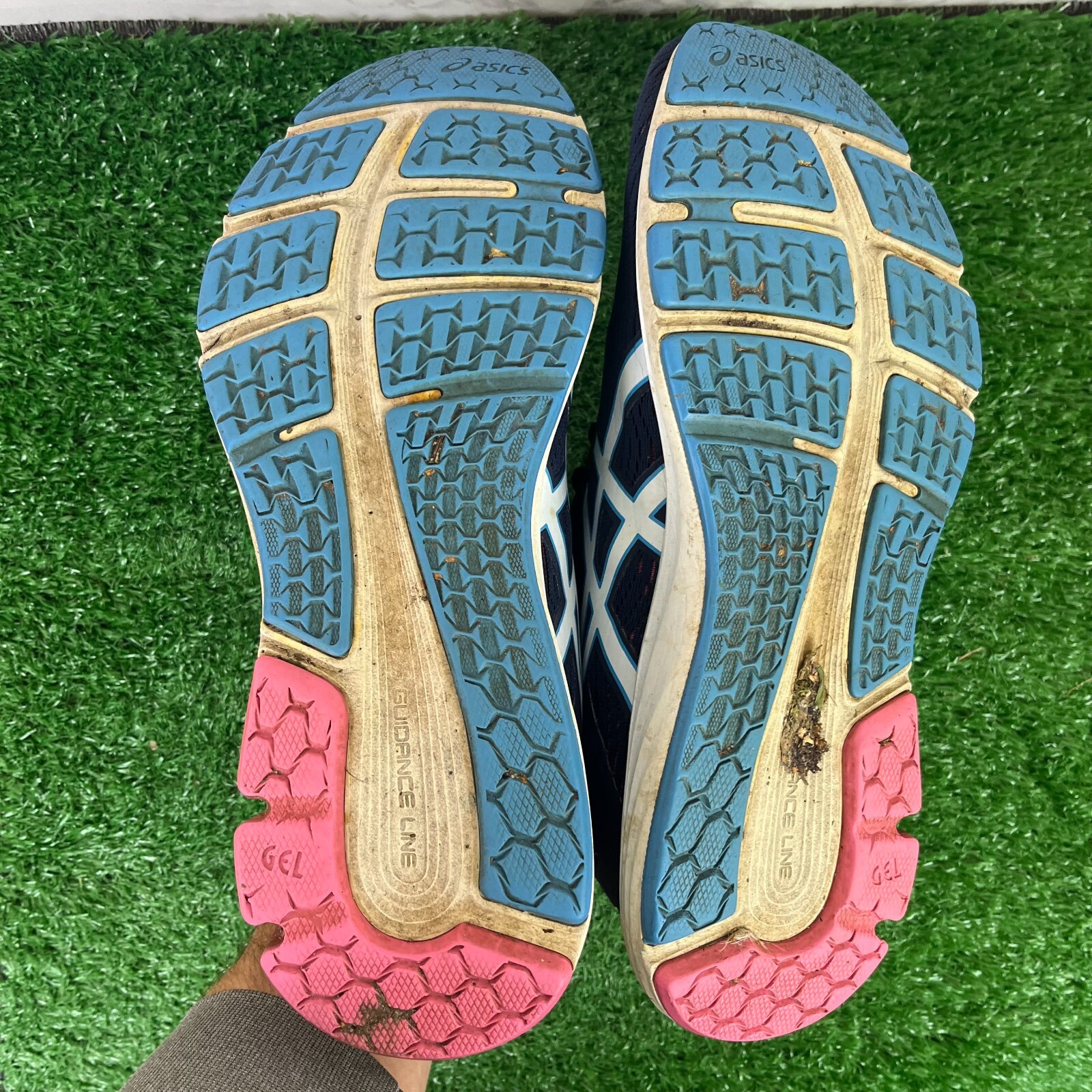 asics amplifoam gel pulse 11