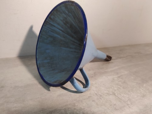 Ancien Entonnoir En Tôle émaillée – Blanc Et Bleu, Vintage, Métal