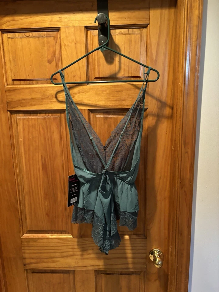 Mameluco descarado de gasa y encaje Seven Til Midnight en verde 1X/2X nuevo con etiquetas Foto 3 de 4