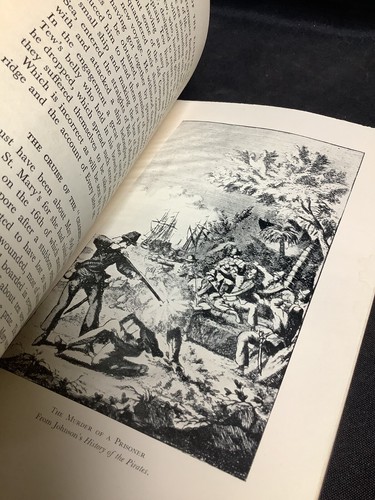 * Good 1st Edition 1933 Pirates Of The Eastern Seas By Charles Grey HB - Picture 15 of 18