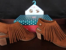 Lindsay Phillips Ansley Fringe Cognac Shoe Size 9 with Interchangeable Snaps