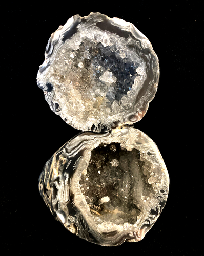 AGATE "OCCO" GEODE WITH LID - 2 7/8 in. long - 100% POLISHED - Picture 3 of 7