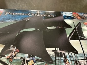 LEGO Pirates Of The Caribbean Black pearl (4184). NIB - Great Condition - Rare