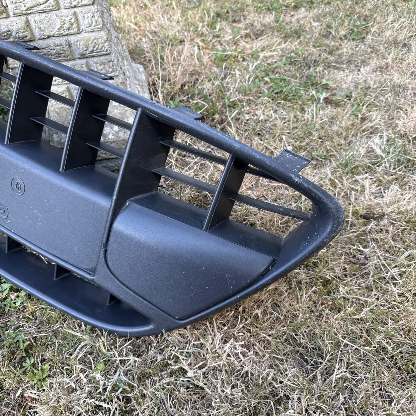 Genuine Ford Fiesta MK6 2008-12 Front Bumper Grille 00237189 8A6J17K95AA - Good 3
