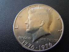 1976 Bicentennial Kennedy Half Dollar Coin ( #5)