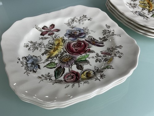 Set 8 Vintage Johnson Bros Sheraton 7-3/4" Square Salad Plates Floral England - Picture 3 of 13