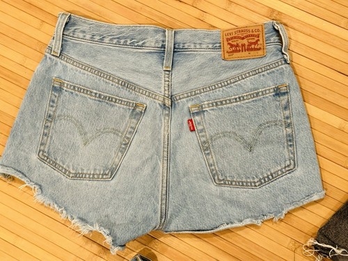 Levi’s 501 Button Fly Distressed Cut Off Denim Jeansshorts 3 Paar Paket 26 - 27 - Bild 8 von 12