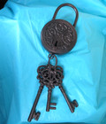 Large Ornamental Lock and Keys Decorative Item Nice and Heavy — photo 1