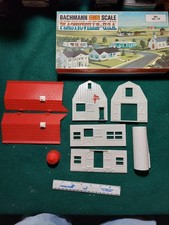 Bachmann Plasticville Barn #1851:179 O-S Scale unassembled w/original box
