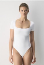 Aritzia Women s 58 Original Contour Manner Squareneck Bodysuit in White size XS
