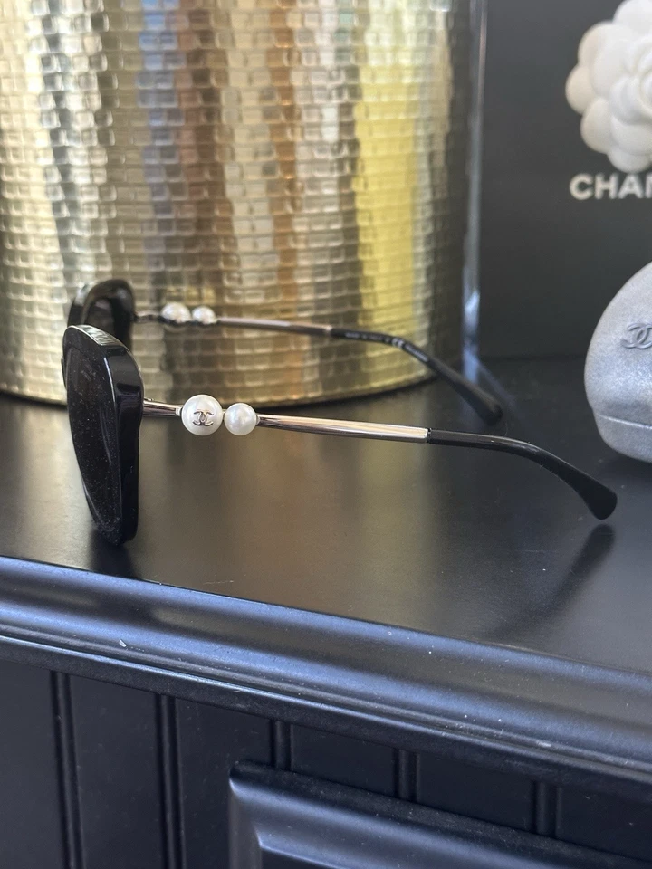 CHANEL CH5339H c501/S8 3P  Polarized Pearl Sunglasses, Black Matte/Purple - Image 3 of 4