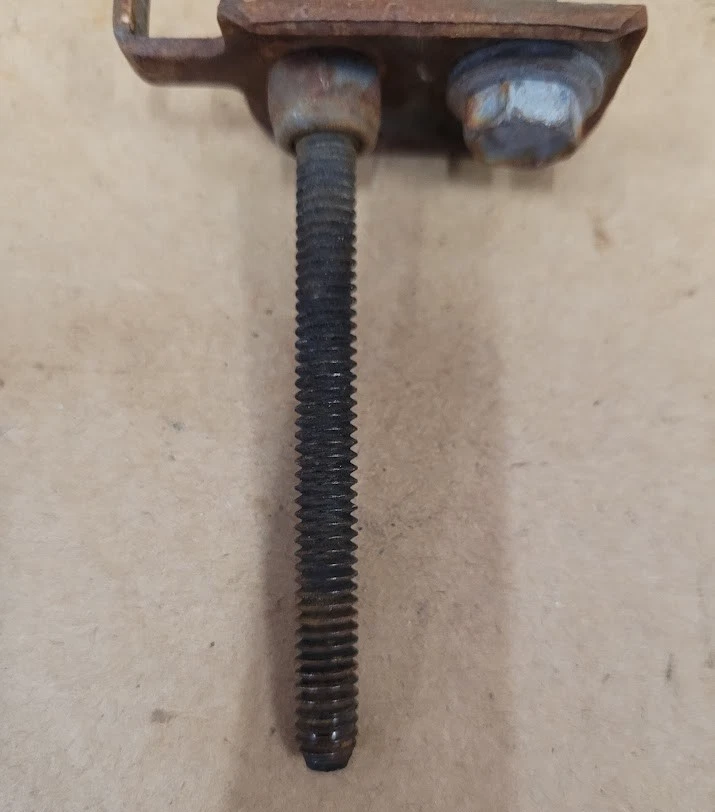 OEM 1994-2003 Dodge Dakota 5,2 L filtro de aire capó sombrero perno de sujeción 53031572AB Foto 2 de 4