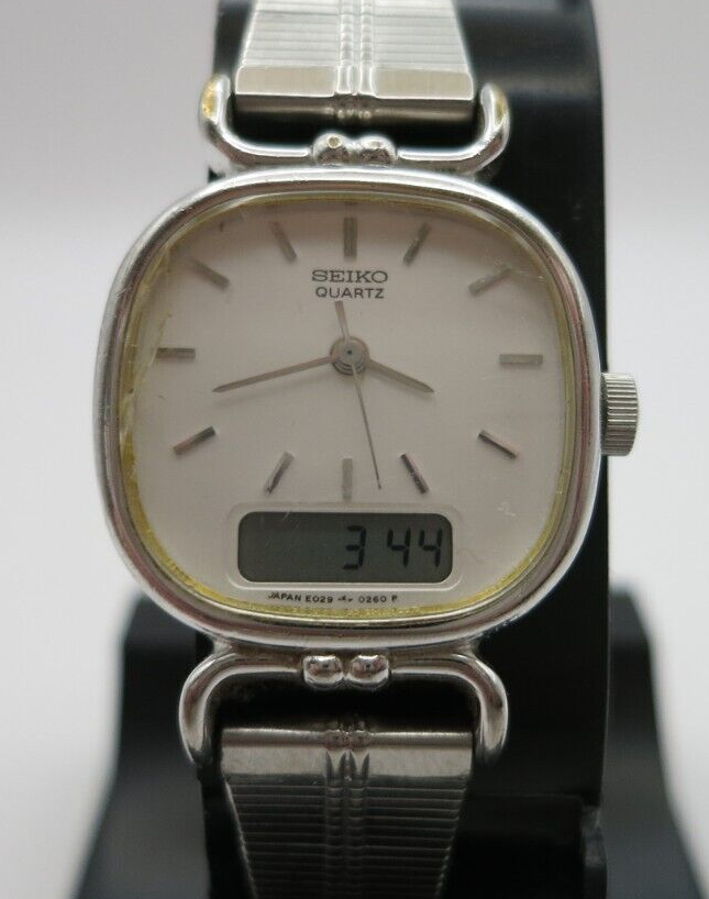 Vintage Seiko Analog Digital Ladies Watch - E029-2060 / E029-2040