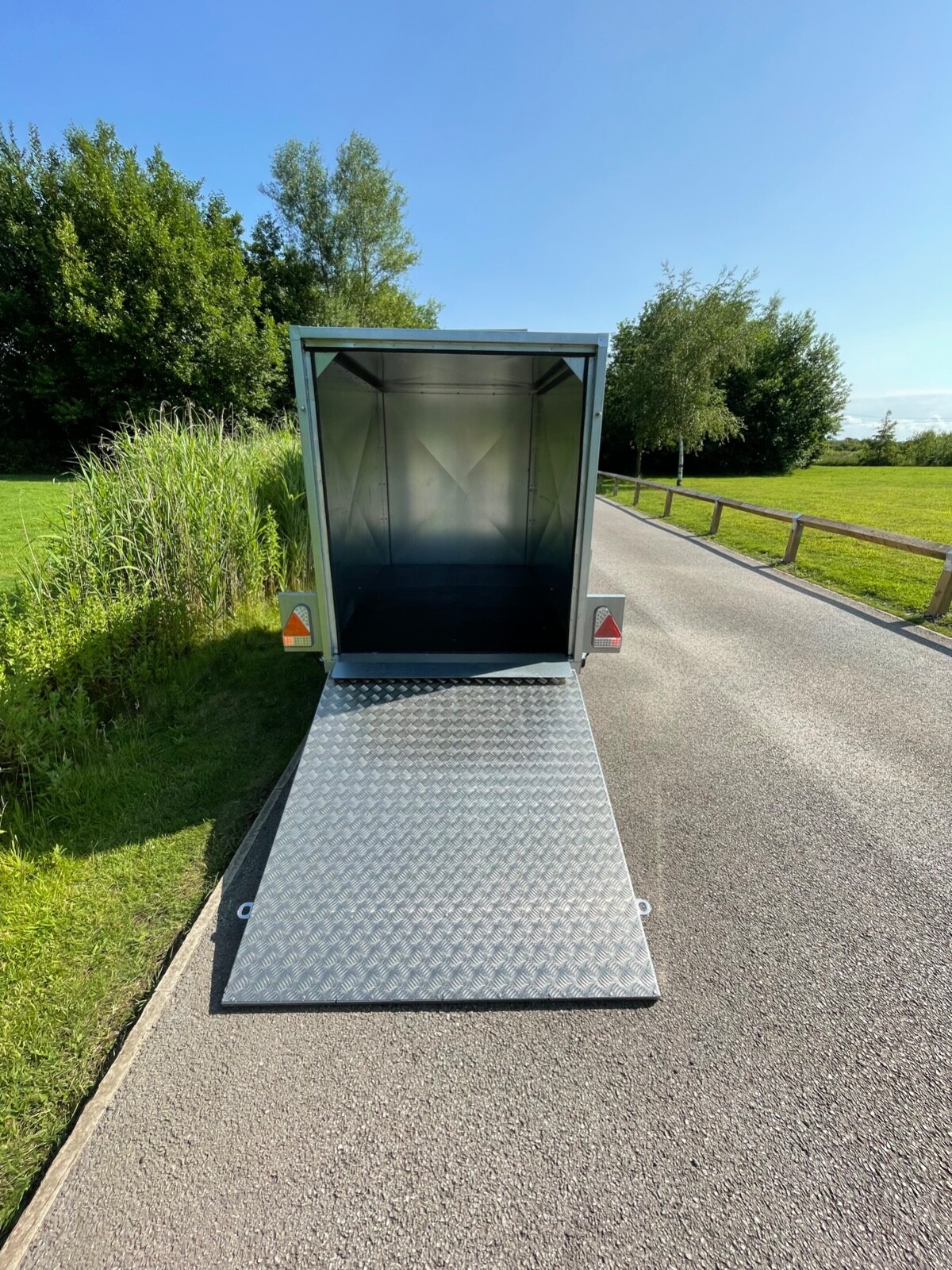 CONWAY BOX TRAILER 7X4X5FT 750KG RAMP ideal for Motorbike (From TEDS