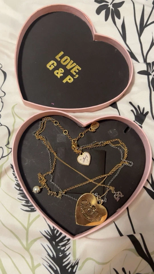 Ожерелье с брелоками Juicy Couture разноцветное многослойное YJRU3589 с коробкой