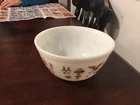 Pyrex Mixing Bowl 402 - 1 1/2 QT Americana White/Brown Early American Ovenware