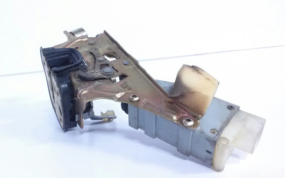 Actuador de cerradura de puerta Saab 9-3 1999-2002 pestillo trasero izquierdo OEM 5174818 Foto 2 de 4