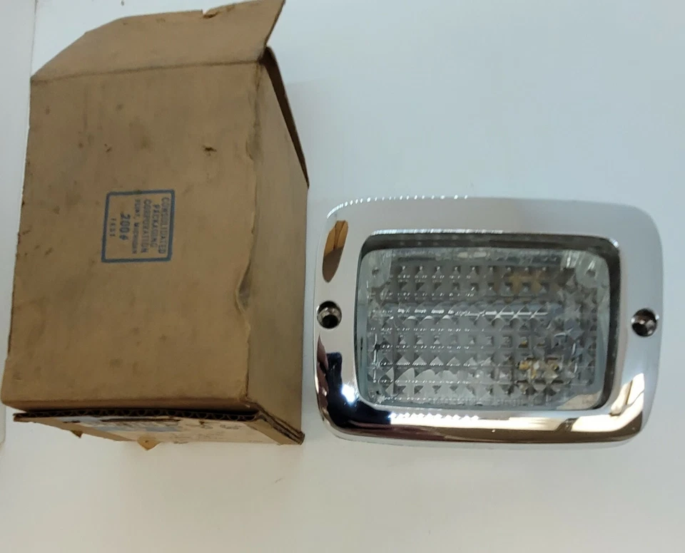 1970-1973 Plymouth Valiant Right Side Back-Up Light Lamp Assembly 3403306 NOS. - Imagem 3 de 4