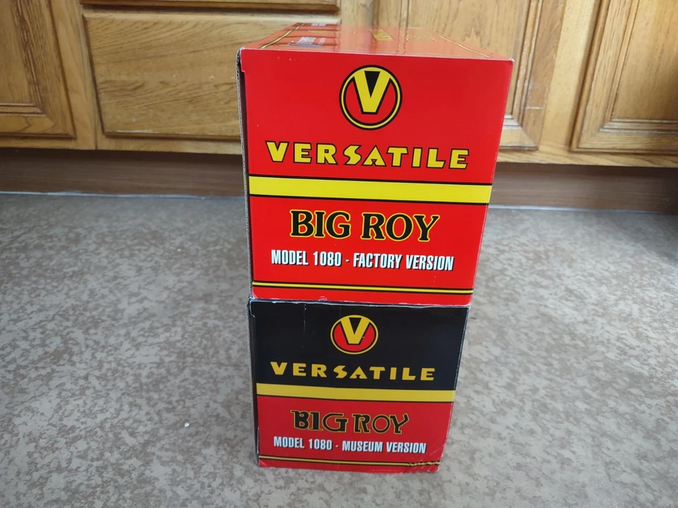 1/32 Versatile Big Roy Model 1080 4wd Tractor, Factory Version &  Museum Version - Image 4 of 4